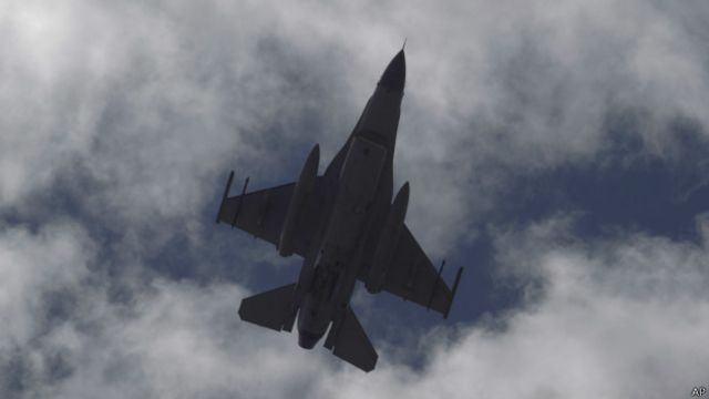 Joe Biden ordena ataques aéreos contra grupos respaldados por Irán en Siria